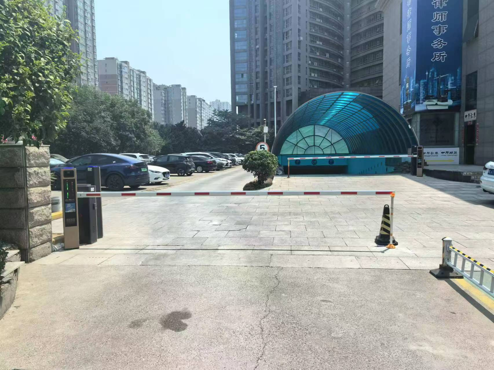 单位及公共场所停车收费项目